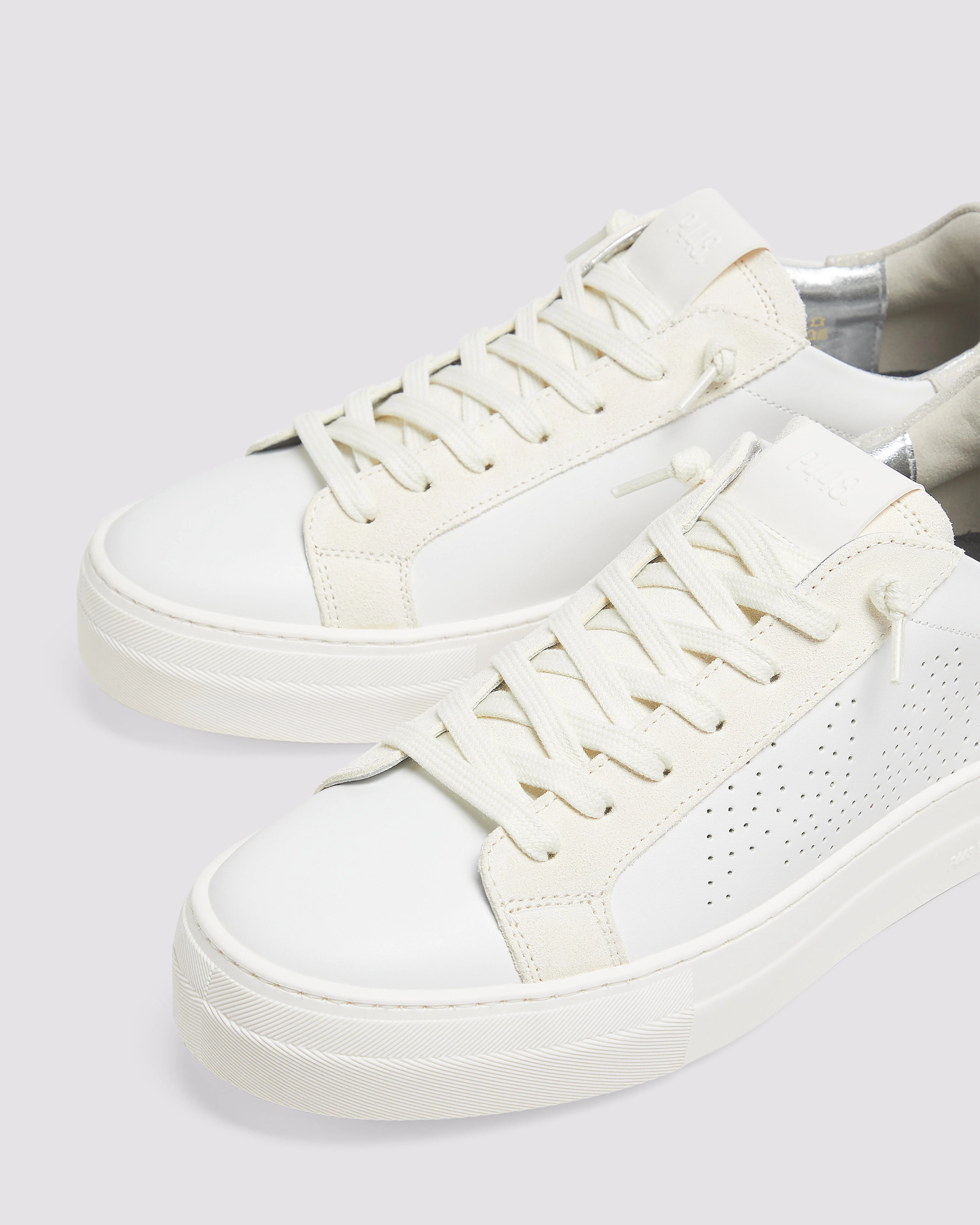 Thea White - Image 4